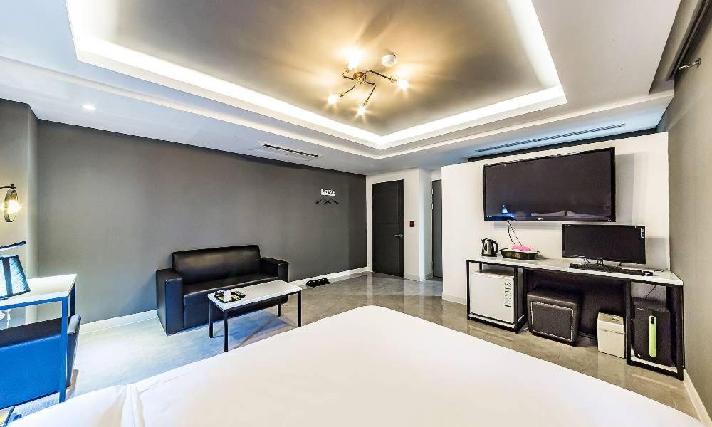 Chuncheon Hotel View Чунчеон Екстериор снимка